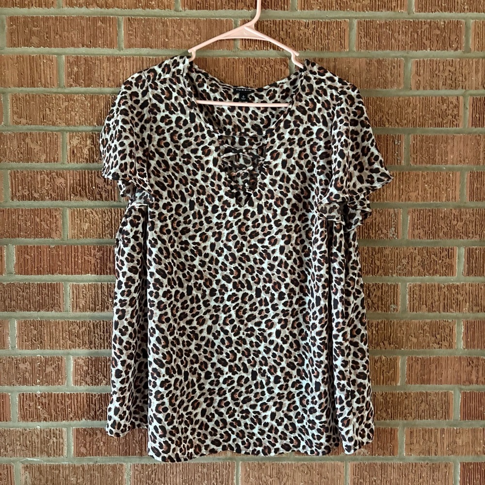 Torrid Leopard Print Flowy Popover Blouse Size 12